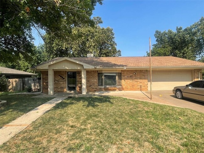property at 1225 N Terrace Dr