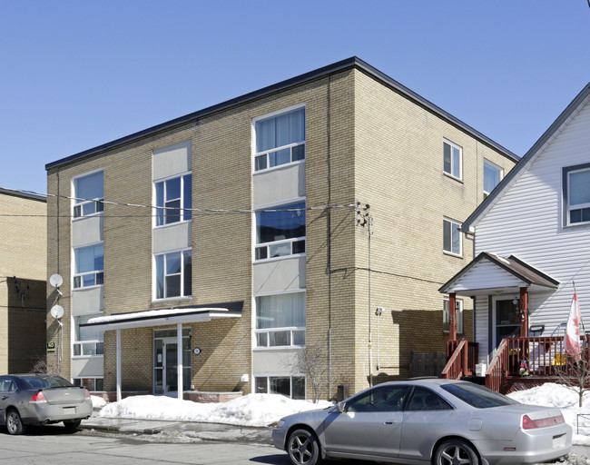 33 Rosemount Ave in Ottawa, ON - Building Photo - Building Photo