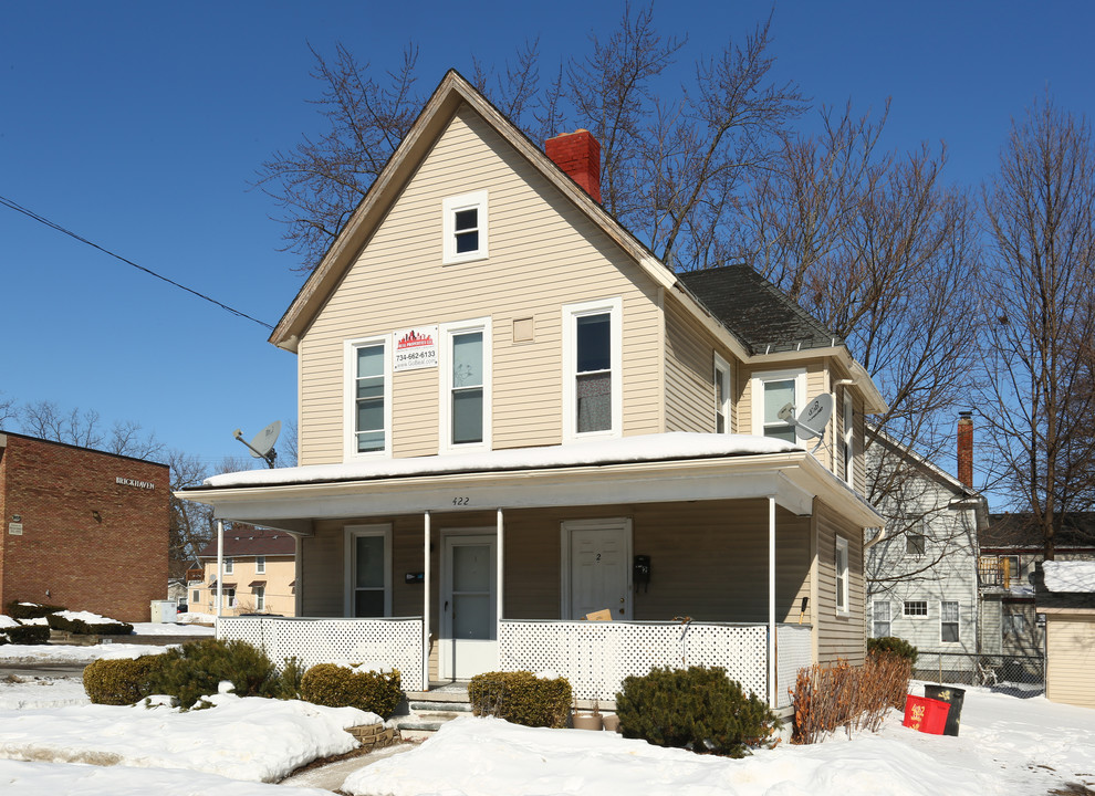 422 Washtenaw Ave in Ypsilanti, MI - Building Photo