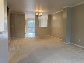 4705 Weatherhill Dr in Wilmington, DE - Building Photo - Building Photo