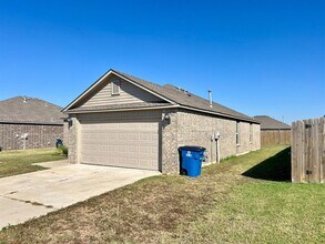 416 Foxtrot Ter in Newcastle, OK - Building Photo - Building Photo