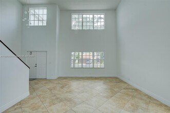 1127 SW 104th Way in Pembroke Pines, FL - Building Photo - Building Photo