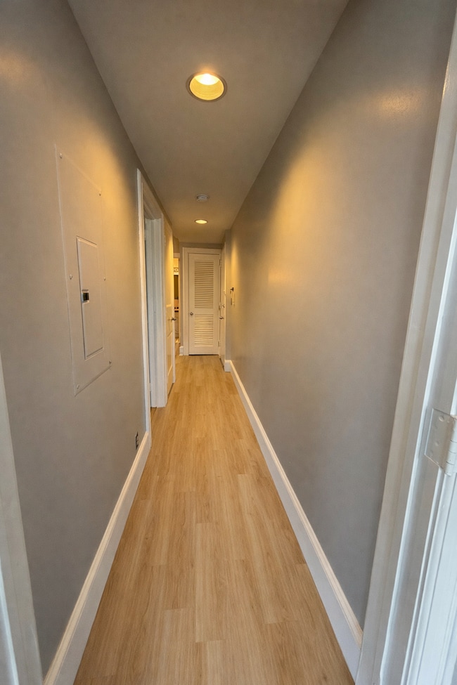 705 8th St SE in Washington, DC - Building Photo - Building Photo