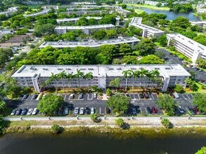 2001 Granada Dr in Coconut Creek, FL - Building Photo - Building Photo