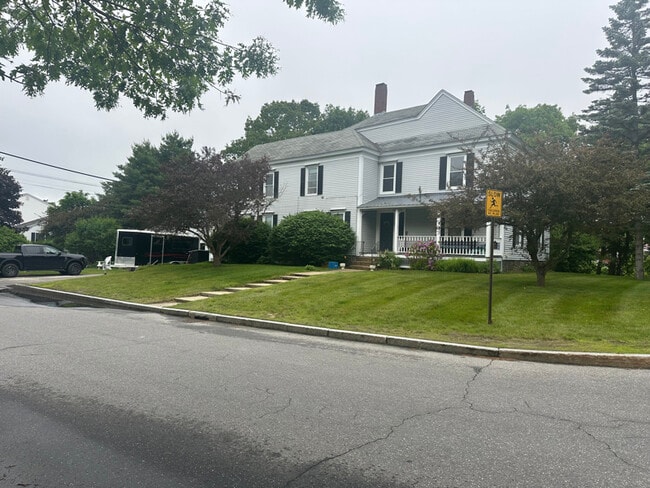 24 Spring St