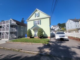 129 Wall St in Torrington, CT - Building Photo