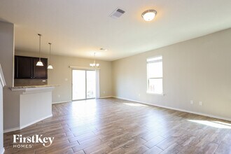 7015 Pescala Ridge in San Antonio, TX - Building Photo - Building Photo