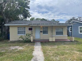 4618 20th Ave S in St. Petersburg, FL - Building Photo