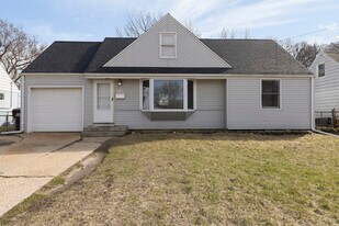 641 Frances Ave in Loves Park, IL - Building Photo