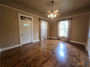 294 Tolle St in New Braunfels, TX - Building Photo - Building Photo