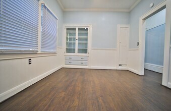 2217-2219 H St in Sacramento, CA - Building Photo - Building Photo