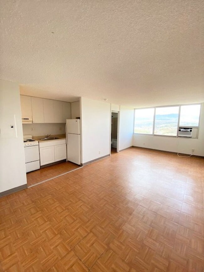 property at 1060 Kamehameha Hwy