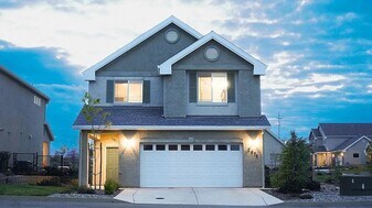 2676 Brooklyn Ln in Redding, CA - Building Photo