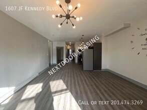 1607 John F. Kennedy Blvd in Jersey City, NJ - Building Photo - Building Photo
