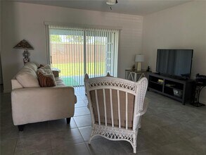 149 Claire Ln in Davenport, FL - Foto de edificio - Building Photo