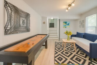 8800 Nightingale Ln in Charlotte, NC - Foto de edificio - Building Photo