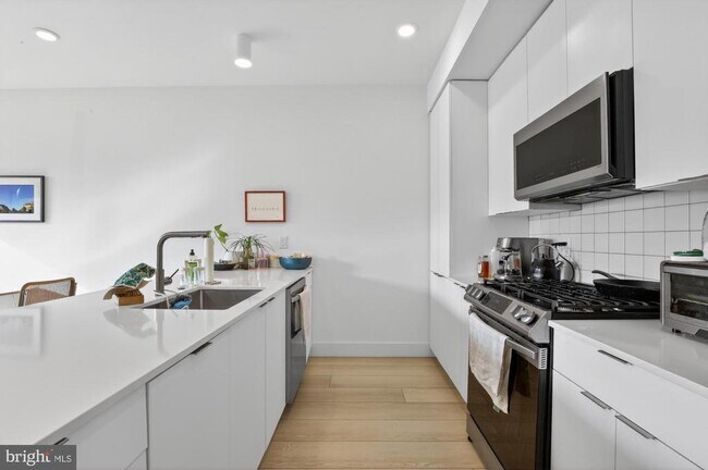 property at 2007 Cambridge St