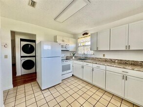 103 Cardinal Dr in Ormond Beach, FL - Building Photo - Building Photo