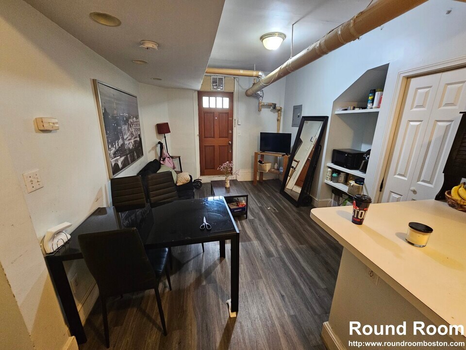 1629 Commonwealth Ave, Unit #20 in Brighton, MA - Building Photo