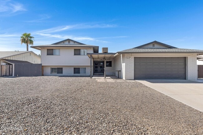 property at 1627 E Fremont Dr