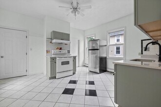 91 Flint St in Somerville, MA - Building Photo - Building Photo