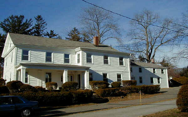 131 Pleasant St in Woburn, MA - Building Photo - Building Photo