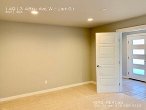 14913 48th Ave W in Edmonds, WA - Building Photo - Building Photo