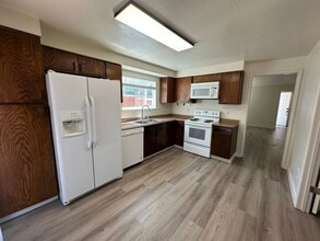 1212 Junction Dr in Sparks, NV - Building Photo - Building Photo