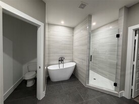 10103 Grover Ln in Houston, TX - Building Photo