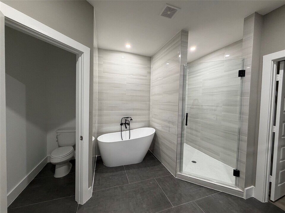 10103 Grover Ln in Houston, TX - Building Photo