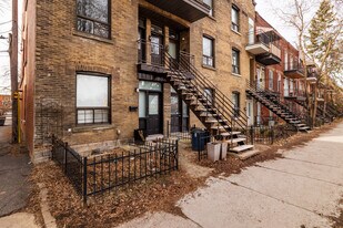 4362-4376 Fullum St in Montréal, QC - Building Photo