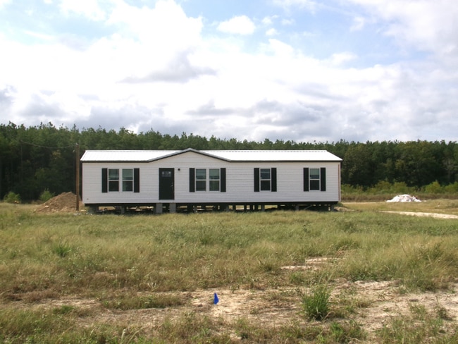 property at 412 Patriot Ln