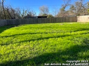 326 Elm Dr in McQueeney, TX - Building Photo - Building Photo