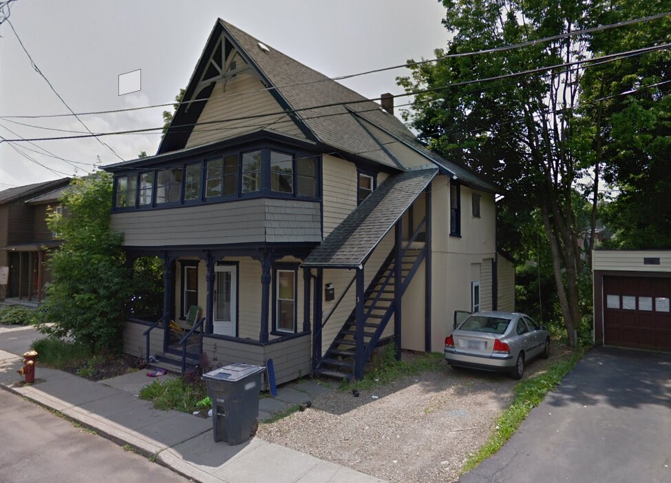 1 Birch St in Oneonta, NY - Building Photo