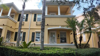 8561 Insular Ln in Orlando, FL - Building Photo - Building Photo