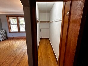 2835 N Lockwood Ave in Chicago, IL - Building Photo - Building Photo