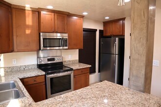 5816 S 1325 E in Ogden, UT - Foto de edificio - Building Photo