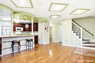 1219 Brentwood Dr in Round Lake Beach, IL - Foto de edificio - Building Photo