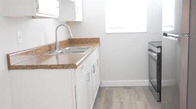 1885 40th Ave in Vero Beach, FL - Building Photo - Building Photo