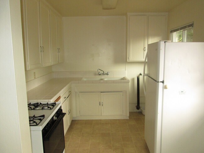 156 Ramona Dr in San Luis Obispo, CA - Building Photo - Building Photo