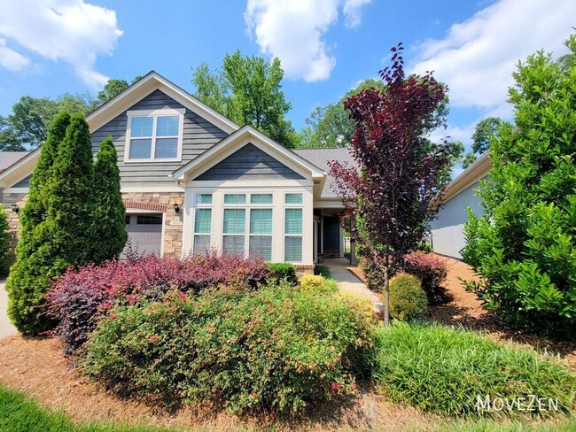 8011 Parknoll Dr in Huntersville, NC - Building Photo - Building Photo