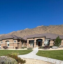12085 Mystic Sands Dr in Sparks, NV - Foto de edificio - Building Photo