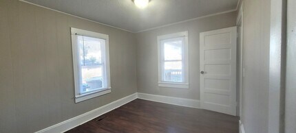 2021 Pine Bluff St in Greensboro, NC - Building Photo - Building Photo