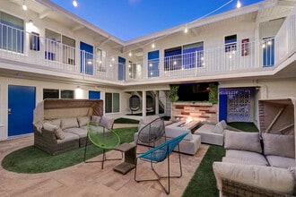 60 15th St. in Hermosa Beach, CA - Building Photo - Building Photo