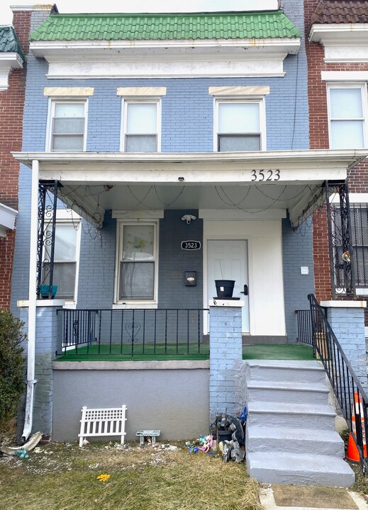 3523 Edmondson Ave in Baltimore, MD - Building Photo