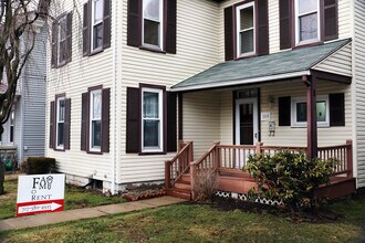 1808 W Market St in Lewisburg, PA - Building Photo - Building Photo