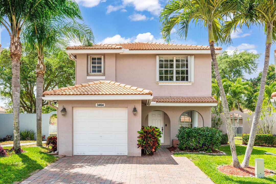 3464 Commodore Ct in West Palm Beach, FL - Building Photo
