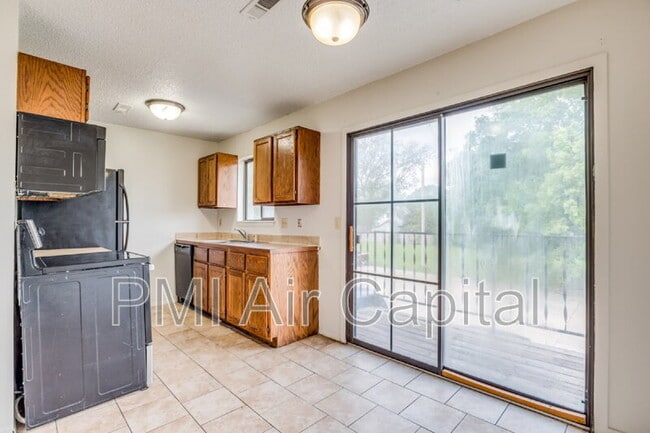 535 S Lulu Ave in Wichita, KS - Building Photo - Building Photo