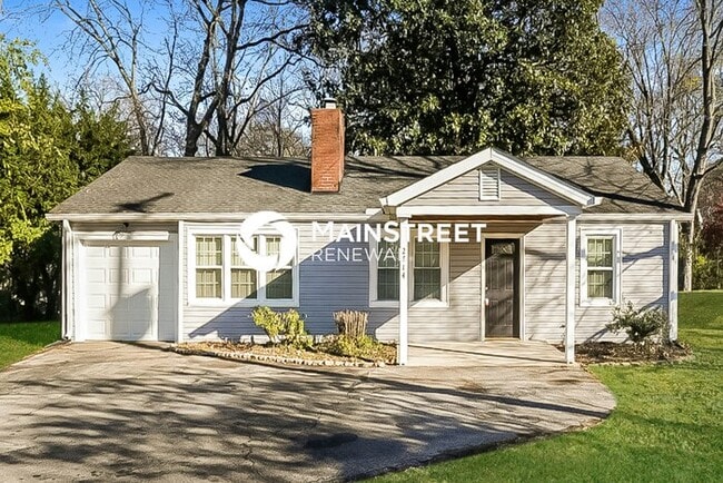 property at 2714 Hartford Dr