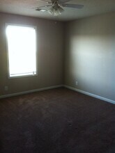 830 Flyer Ct in Oak Grove, KY - Building Photo - Building Photo